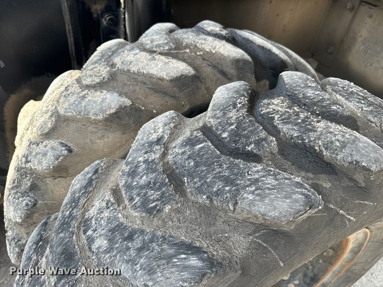 image for item EH6924 2000 Caterpillar M318 wheeled excavator