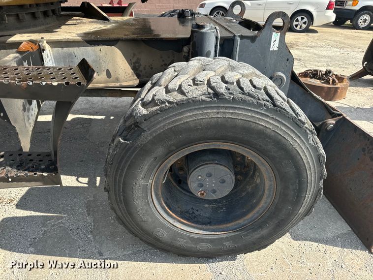 image for item EH6924 2000 Caterpillar M318 wheeled excavator