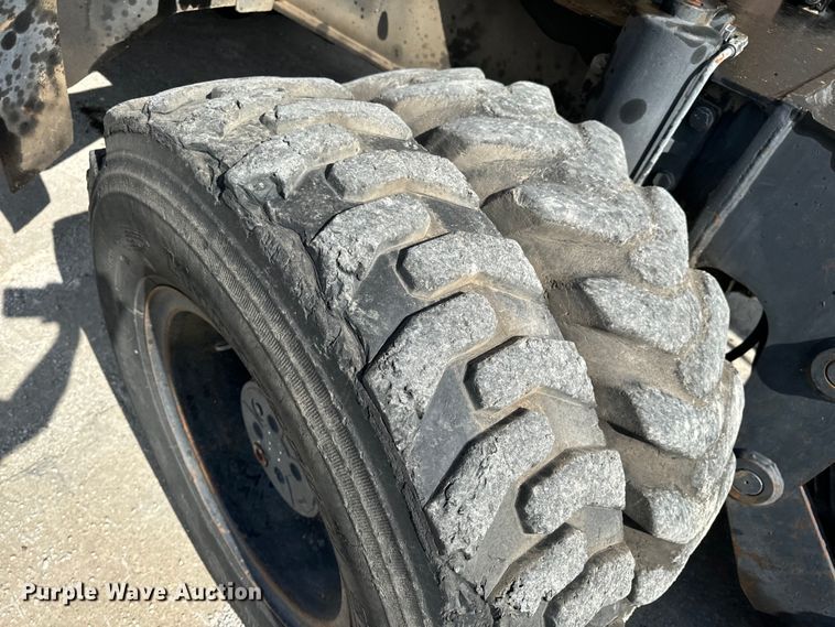 image for item EH6924 2000 Caterpillar M318 wheeled excavator