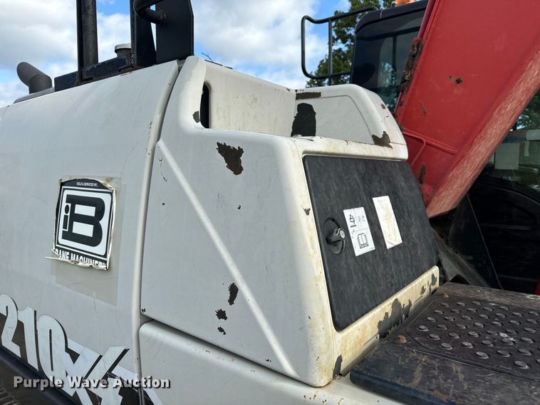 image for item EH6927 2016 Link-Belt 210X4 long reach excavator