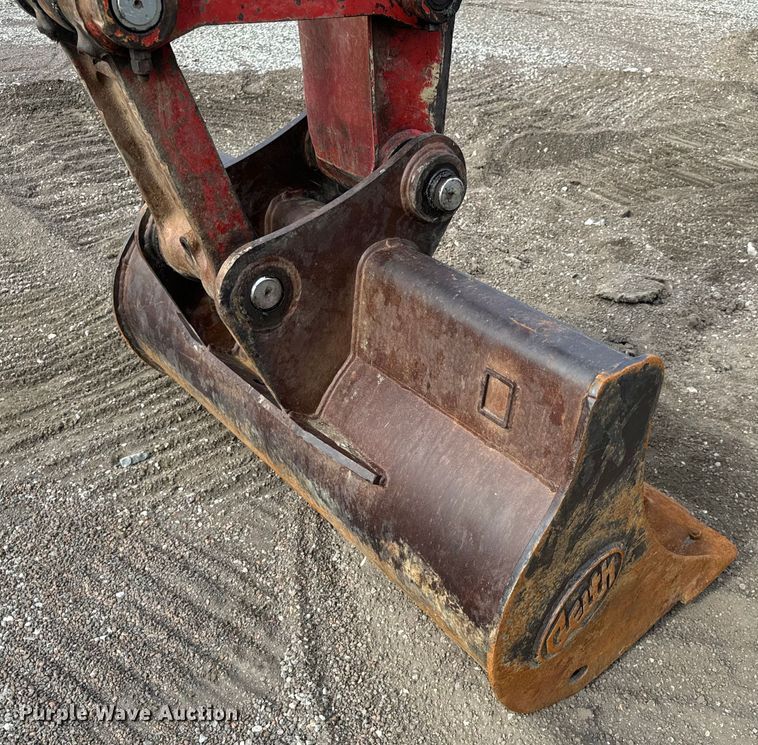image for item EH6927 2016 Link-Belt 210X4 long reach excavator