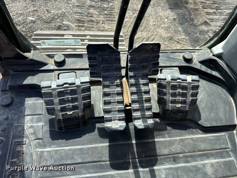 image for item EH6927 2016 Link-Belt 210X4 long reach excavator