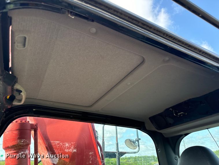 image for item EH6927 2016 Link-Belt 210X4 long reach excavator