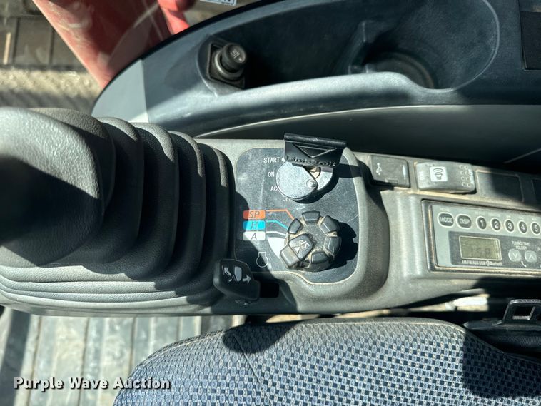 image for item EH6927 2016 Link-Belt 210X4 long reach excavator