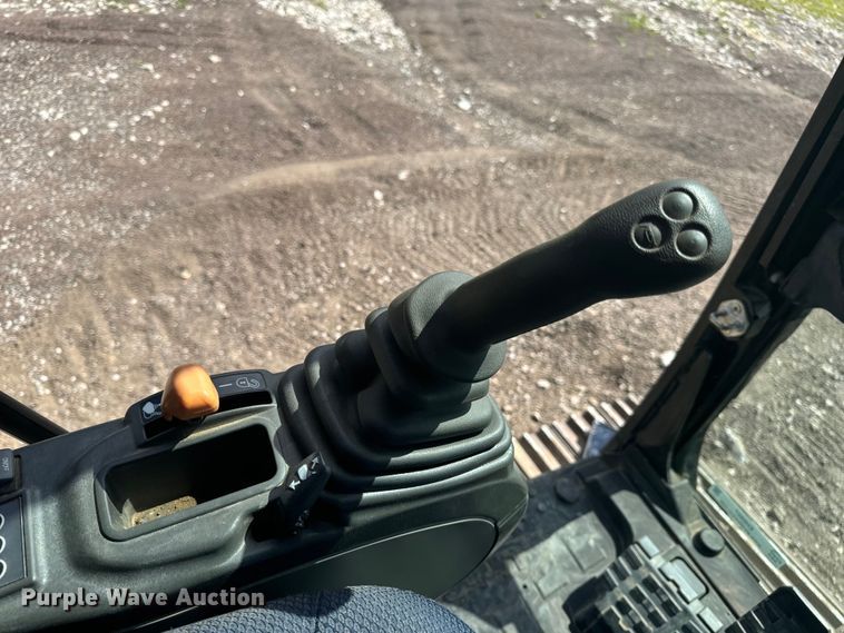 image for item EH6927 2016 Link-Belt 210X4 long reach excavator