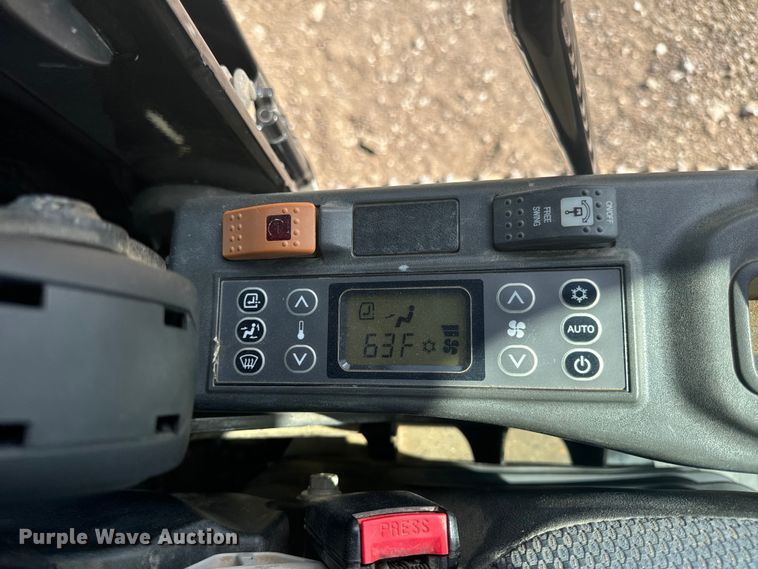 image for item EH6927 2016 Link-Belt 210X4 long reach excavator