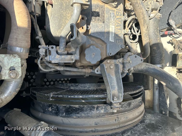 image for item EH6927 2016 Link-Belt 210X4 long reach excavator