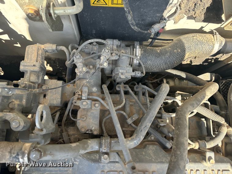 image for item EH6927 2016 Link-Belt 210X4 long reach excavator