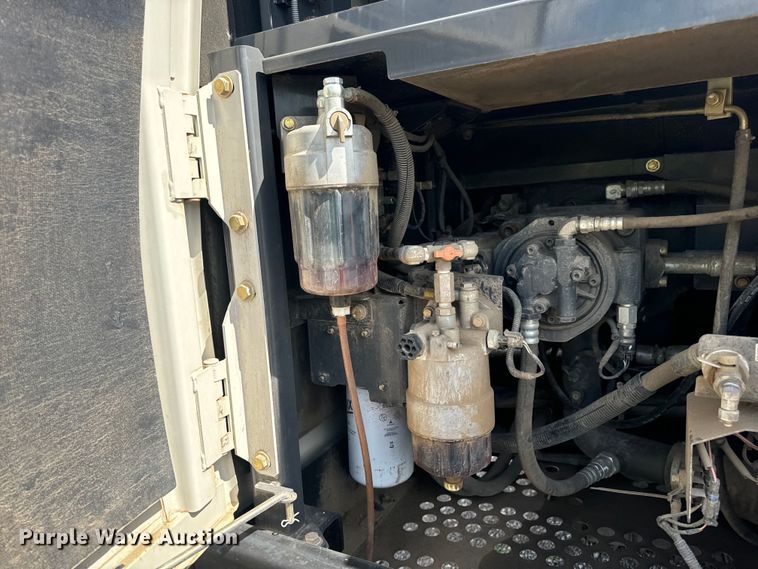 image for item EH6927 2016 Link-Belt 210X4 long reach excavator