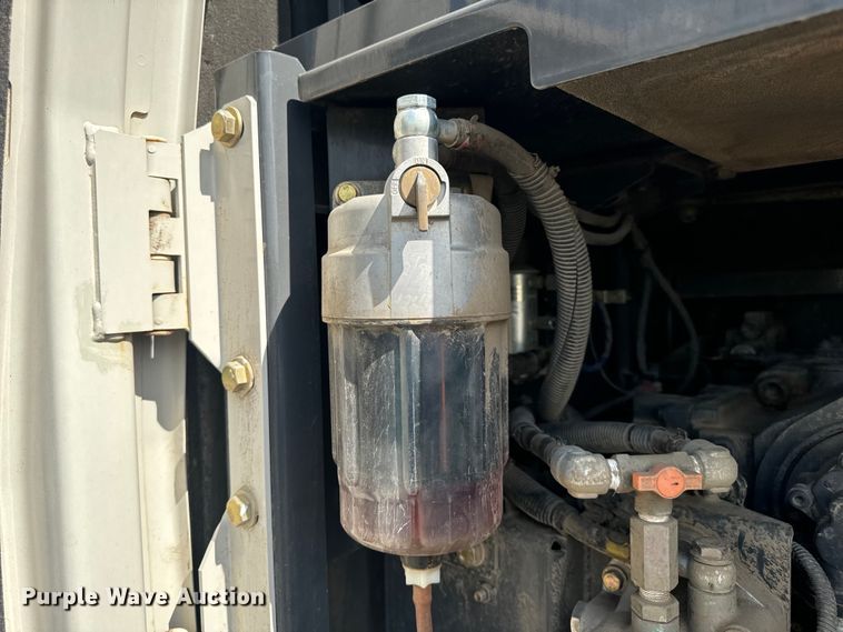 image for item EH6927 2016 Link-Belt 210X4 long reach excavator