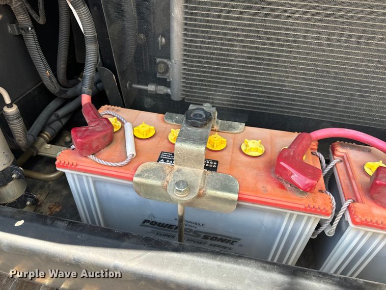 image for item EH6927 2016 Link-Belt 210X4 long reach excavator