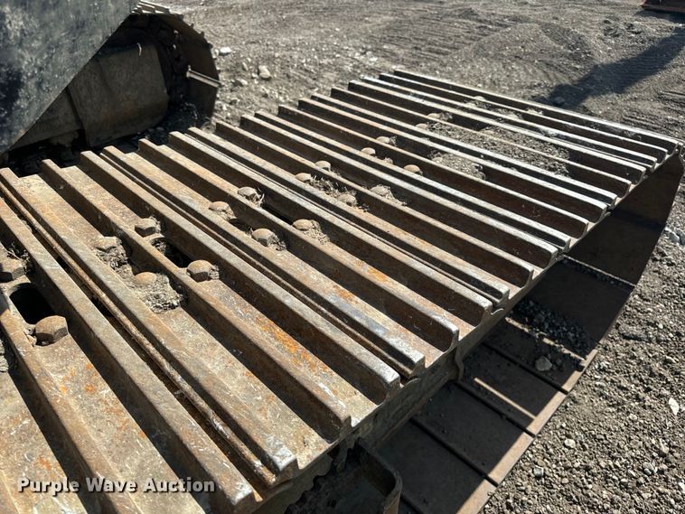 image for item EH6927 2016 Link-Belt 210X4 long reach excavator