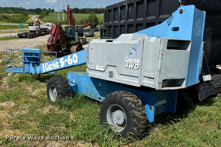 image for item EH6934 1995 Genie S-60 boom lift