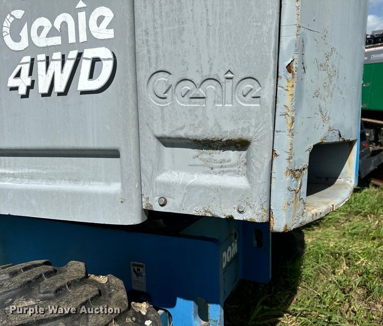 image for item EH6934 1995 Genie S-60 boom lift