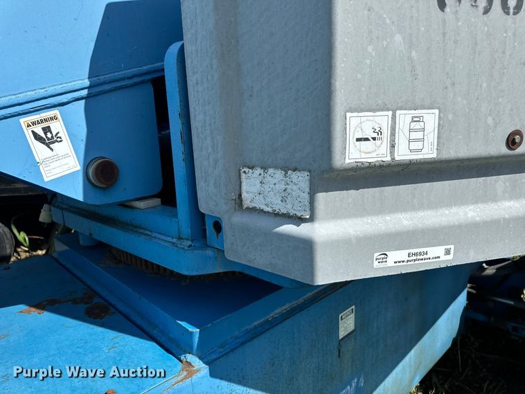 image for item EH6934 1995 Genie S-60 boom lift