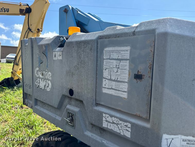 image for item EH6934 1995 Genie S-60 boom lift