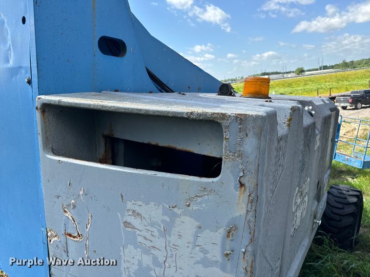 image for item EH6934 1995 Genie S-60 boom lift
