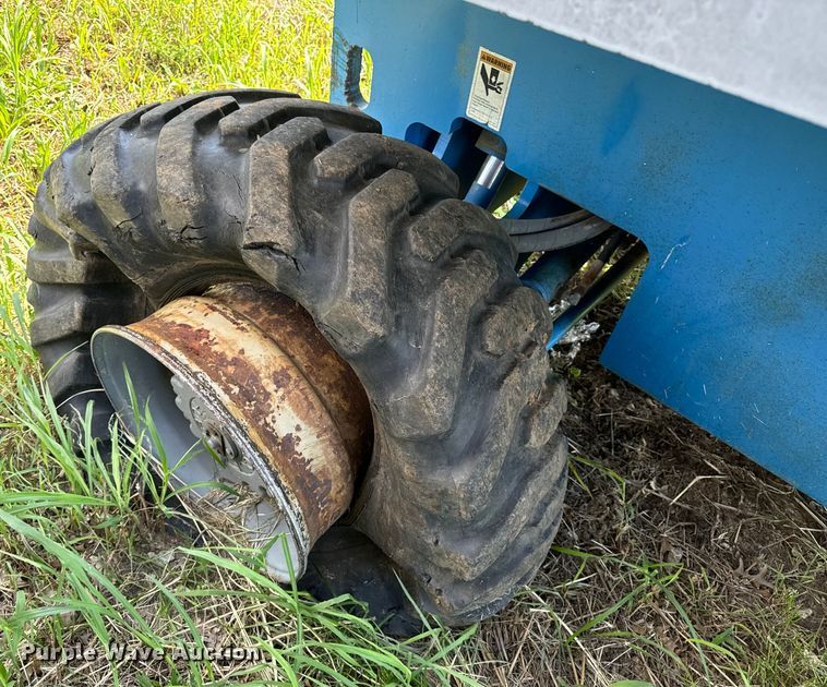 image for item EH6934 1995 Genie S-60 boom lift