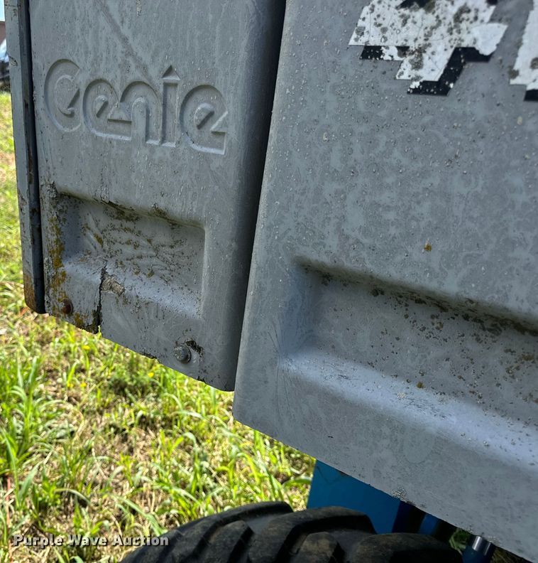 image for item EH6934 1995 Genie S-60 boom lift