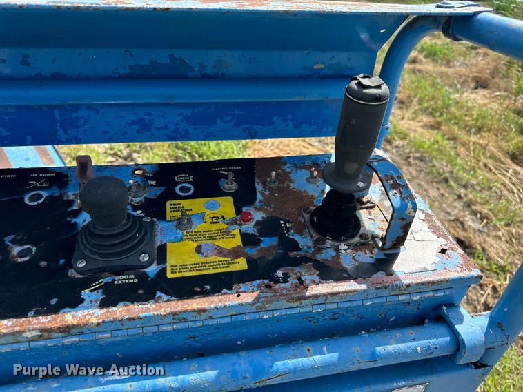 image for item EH6934 1995 Genie S-60 boom lift