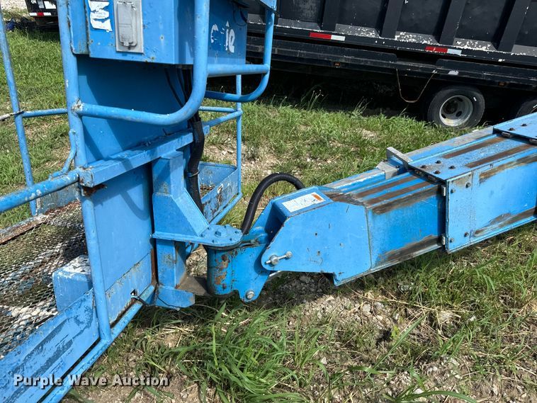 image for item EH6934 1995 Genie S-60 boom lift