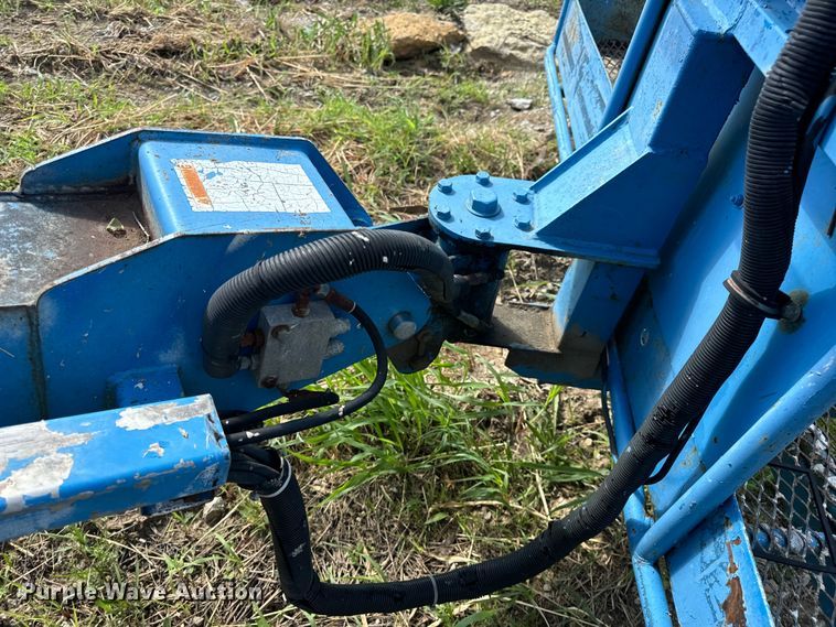 image for item EH6934 1995 Genie S-60 boom lift