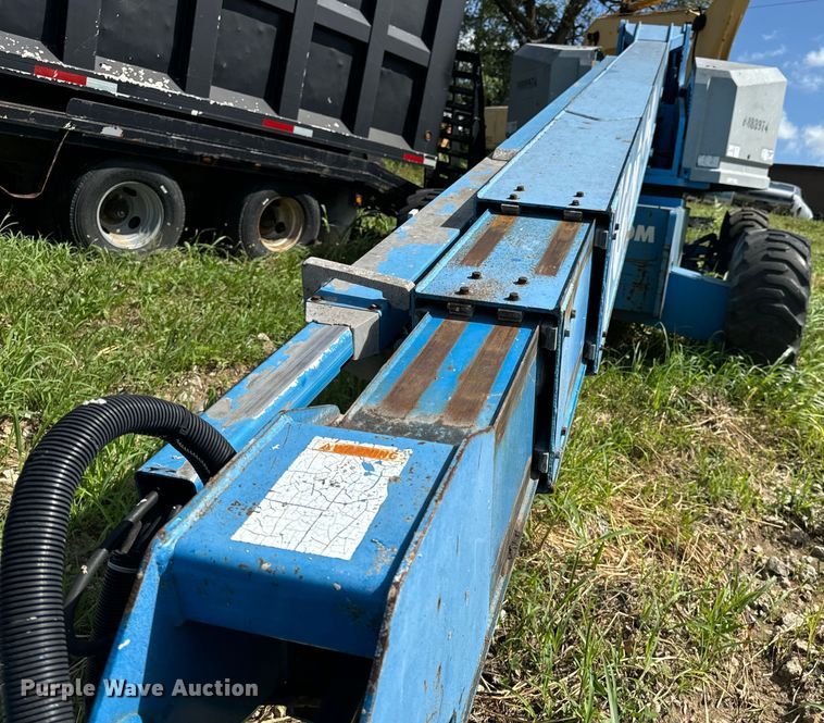 image for item EH6934 1995 Genie S-60 boom lift