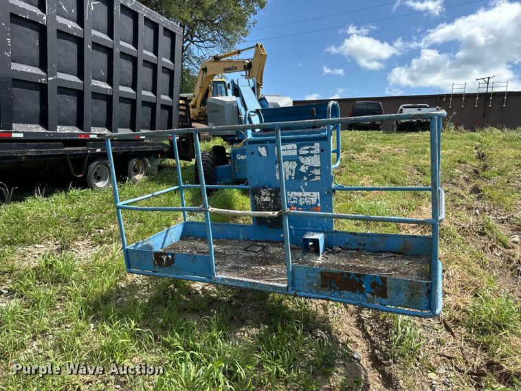 image for item EH6934 1995 Genie S-60 boom lift