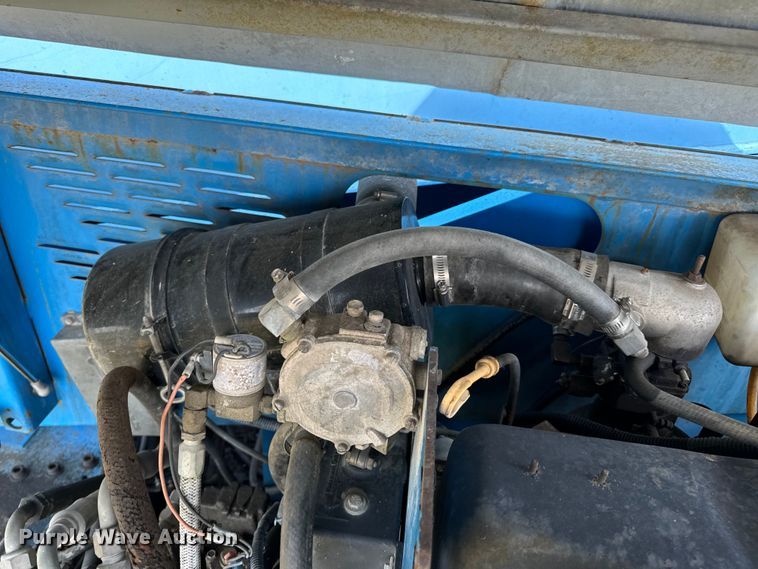 image for item EH6934 1995 Genie S-60 boom lift