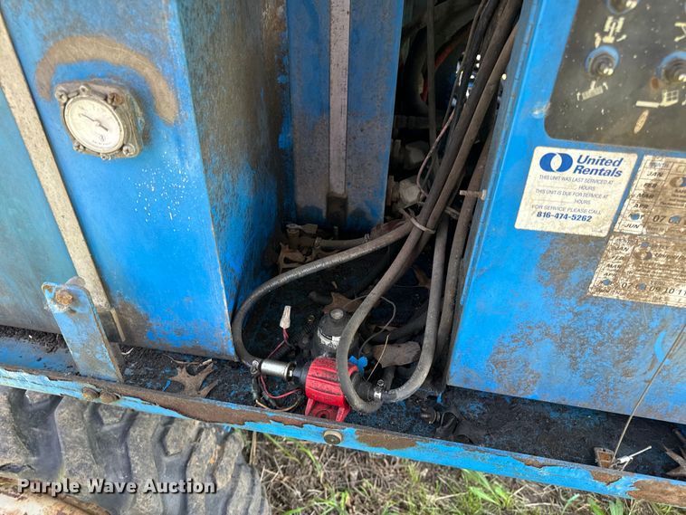 image for item EH6934 1995 Genie S-60 boom lift