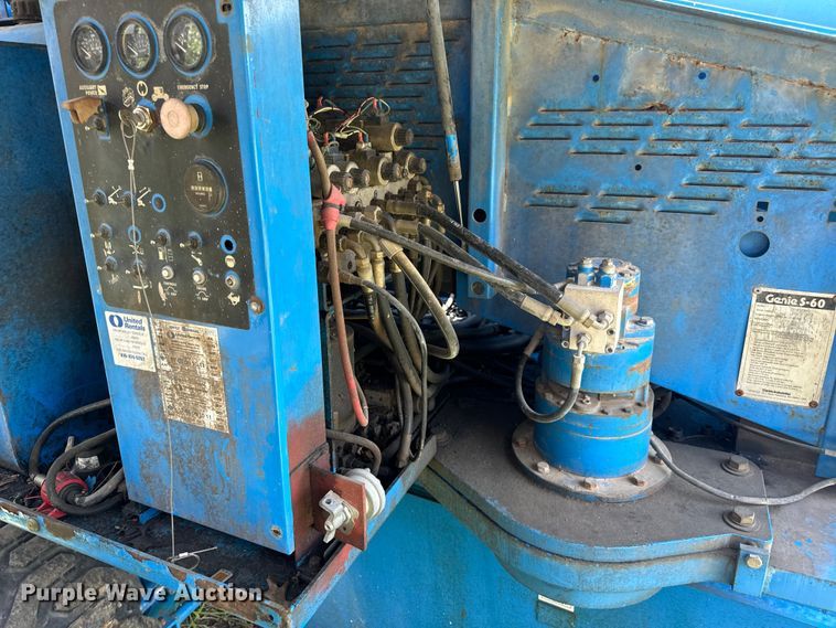 image for item EH6934 1995 Genie S-60 boom lift