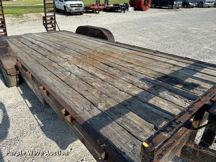 image for item EH6944 2004 Maxwell equipment trailer