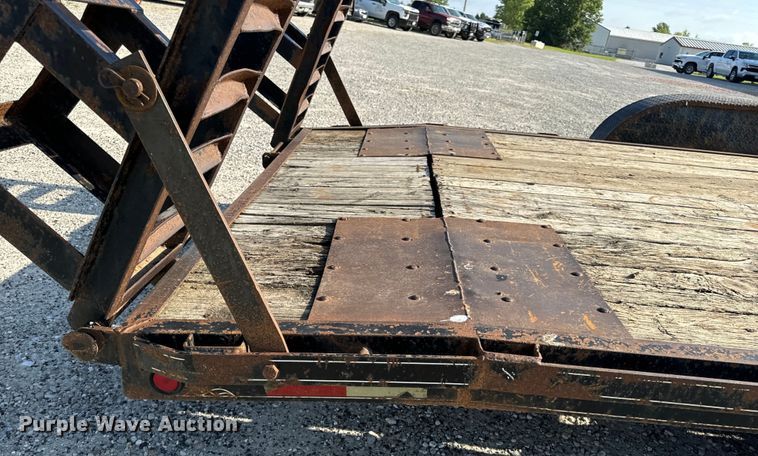 image for item EH6944 2004 Maxwell equipment trailer