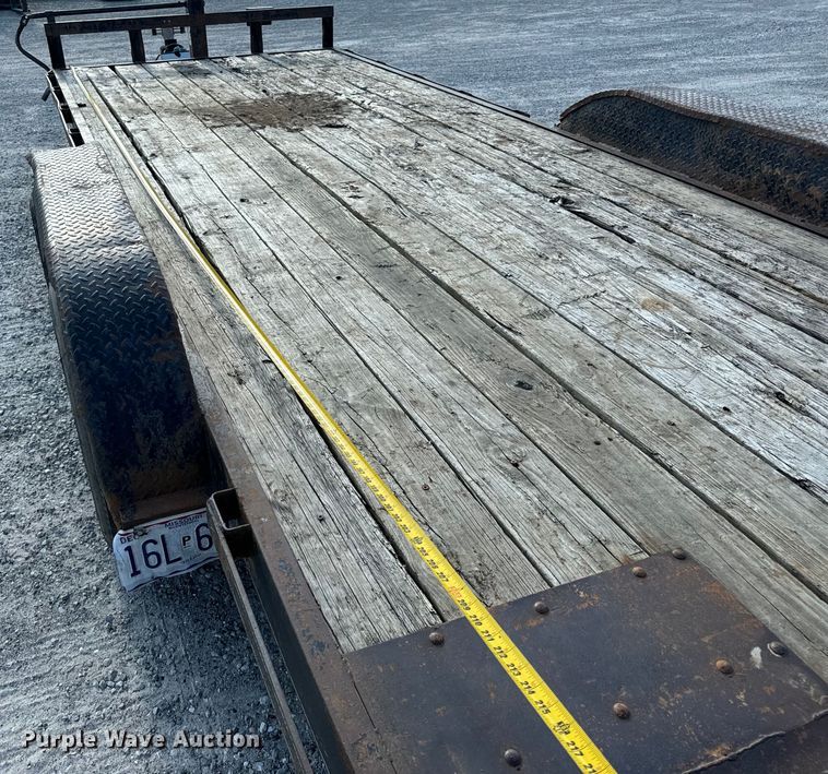 image for item EH6944 2004 Maxwell equipment trailer