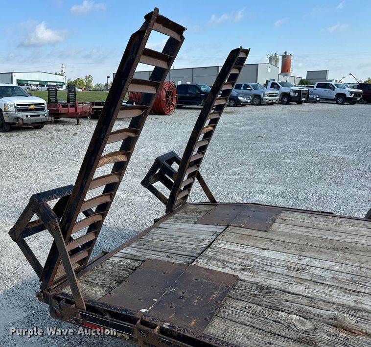 image for item EH6944 2004 Maxwell equipment trailer