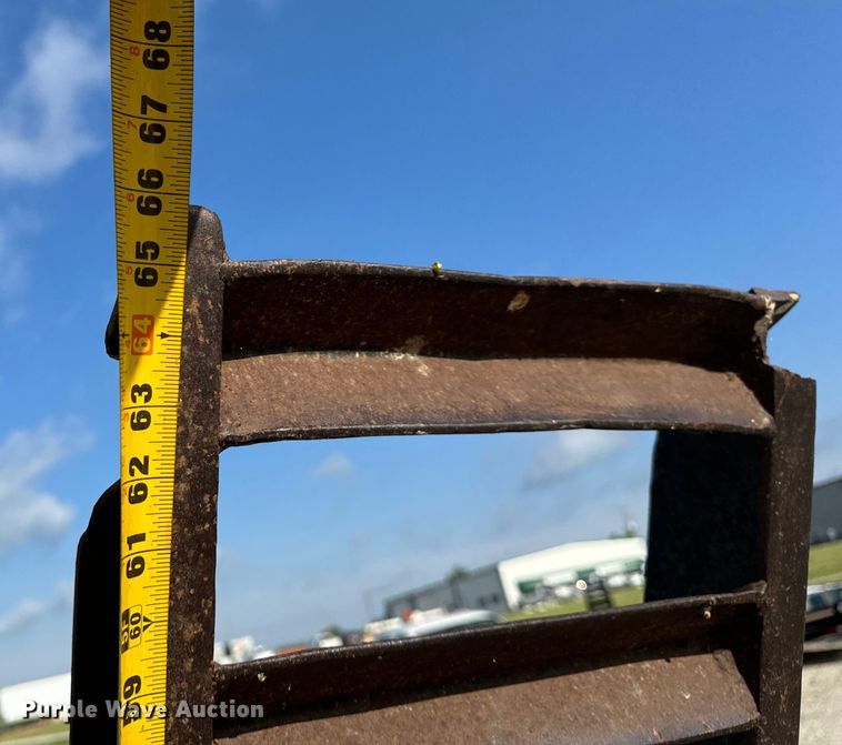 image for item EH6944 2004 Maxwell equipment trailer