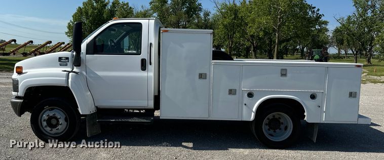 image for item EH6946 2005 Chevrolet  C4500 utility / service truck