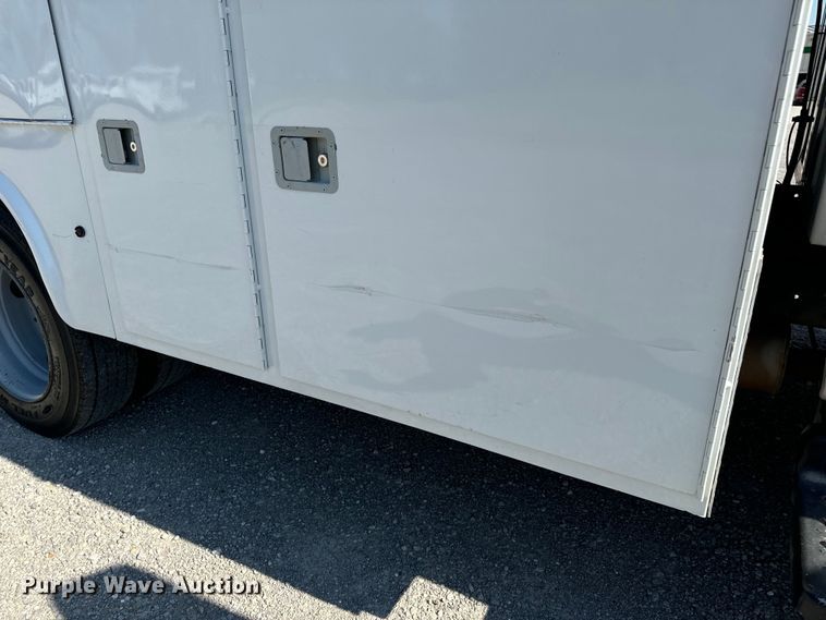 image for item EH6946 2005 Chevrolet  C4500 utility / service truck