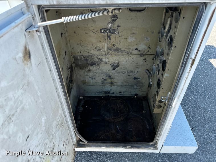 image for item EH6946 2005 Chevrolet  C4500 utility / service truck