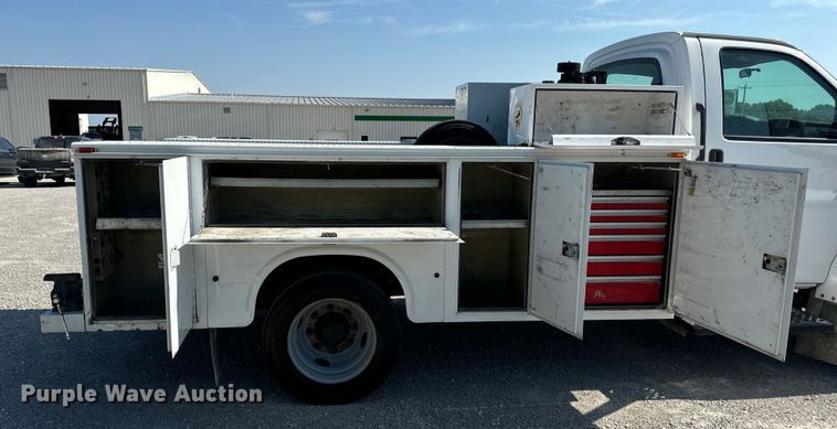 image for item EH6946 2005 Chevrolet  C4500 utility / service truck