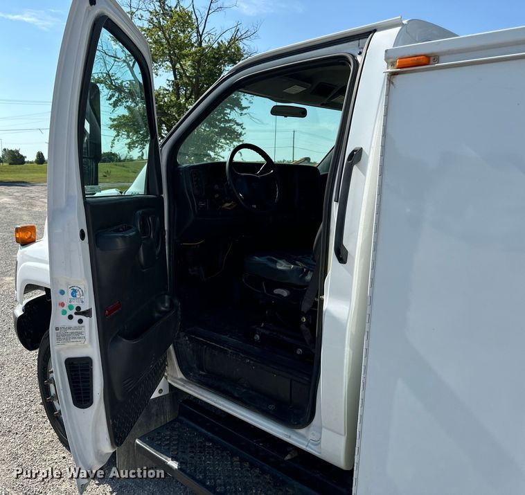 image for item EH6946 2005 Chevrolet  C4500 utility / service truck