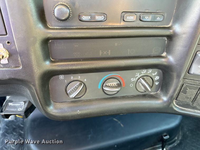 image for item EH6946 2005 Chevrolet  C4500 utility / service truck