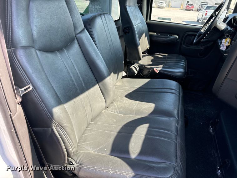 image for item EH6946 2005 Chevrolet  C4500 utility / service truck