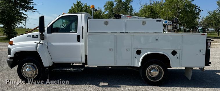 image for item EH6948 2005 Chevrolet  C4500 utility / service truck