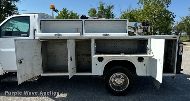 image for item EH6948 2005 Chevrolet  C4500 utility / service truck