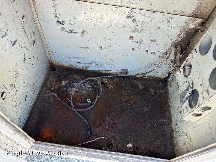 image for item EH6948 2005 Chevrolet  C4500 utility / service truck