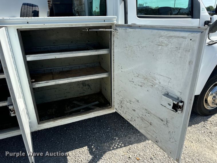 image for item EH6948 2005 Chevrolet  C4500 utility / service truck
