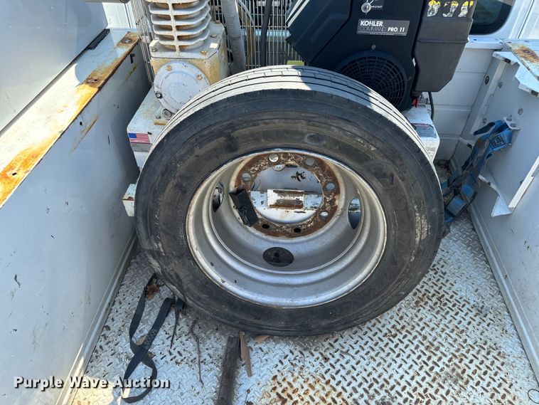 image for item EH6948 2005 Chevrolet  C4500 utility / service truck