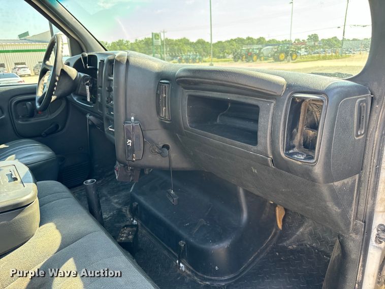 image for item EH6948 2005 Chevrolet  C4500 utility / service truck
