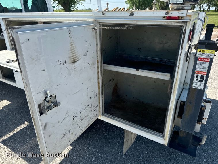 image for item EH6949 2005 Chevrolet  C4500 utility / service truck